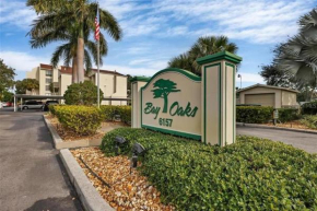 Siesta Key Escape Ground Floor Steps to Heated Pool and Free Trolley